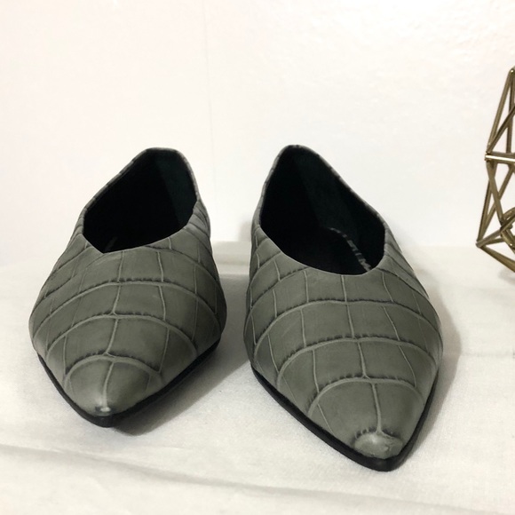 Freda Salvador Shoes - Freda Salvador Yvette Pointy Toe Flat - green